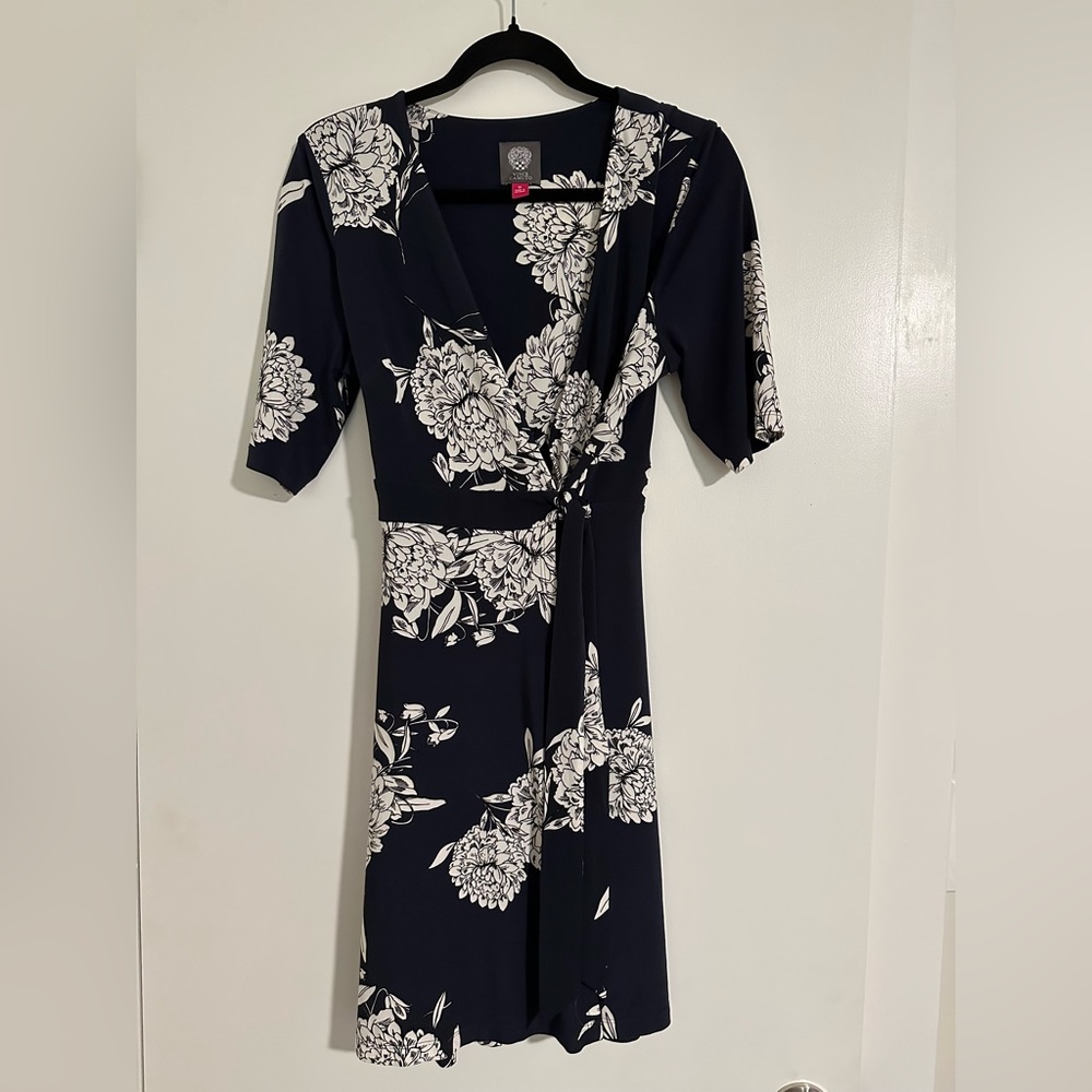 Vince Camuto Navy and Ivory Floral Wrap Dress - V Neck - Half Sleeve